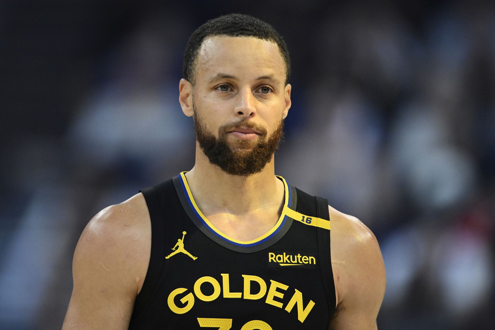 หมายเหตุ Warriors: Curry บอกว่าเขาคาดว่าจะเล่นพรุ่งนี้ แต่เสียงของเขาฟังดูไม่ค่อยดี